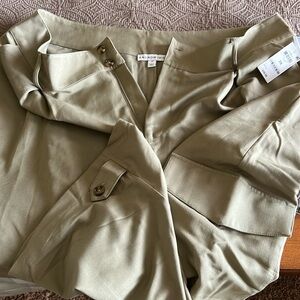 Macy’s “And now This” baggy wide legged casual/dress women’s trousers in Size 3X